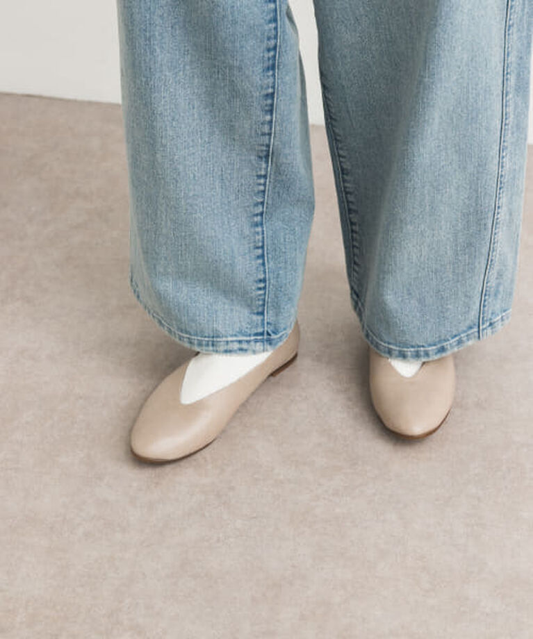URBAN RESEARCH DOORS「DOORS Vカットパンプス」|パンプス|