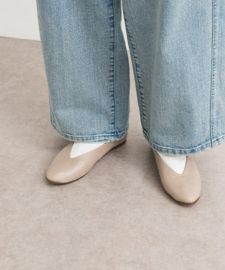 URBAN RESEARCH DOORS「DOORS Vカットパンプス」|パンプス|GREGE