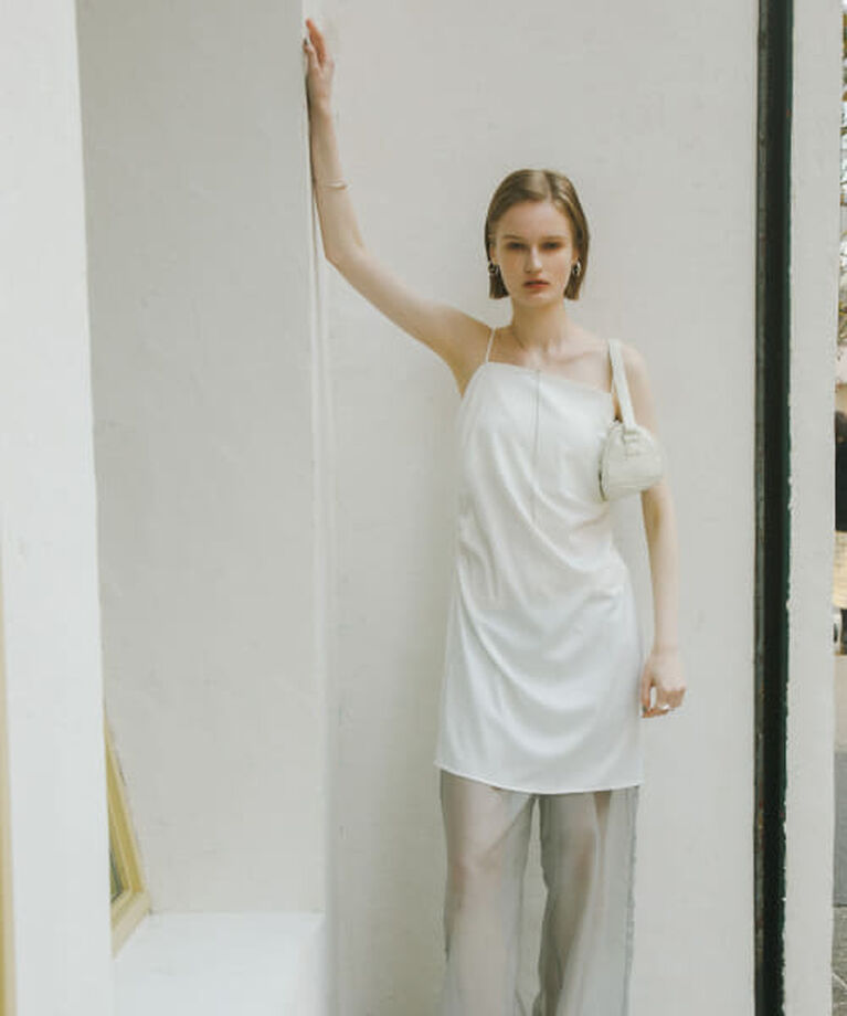 SENSE OF PLACE by URBAN RESEARCH「SENSE OF PLACE サテンタックミニキャミワンピース」|ワンピース|OFF WHITE