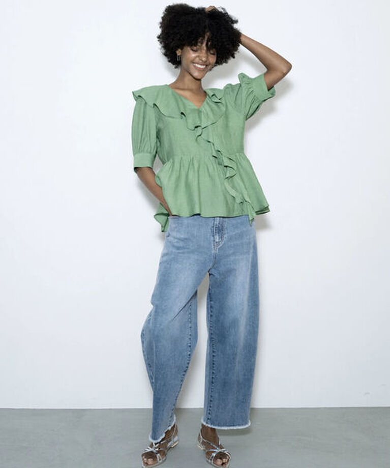 Te chichi「【松井愛莉着用】カーブDenimパンツ《2025summer catalog item》」|その他|サックスブルー