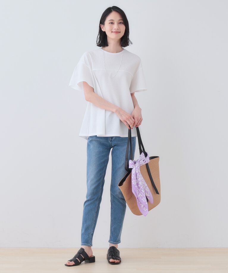 INDIVI「【洗える／体型カバー】凹凸素材フレアデザイントップス」|Tシャツ・カットソー|