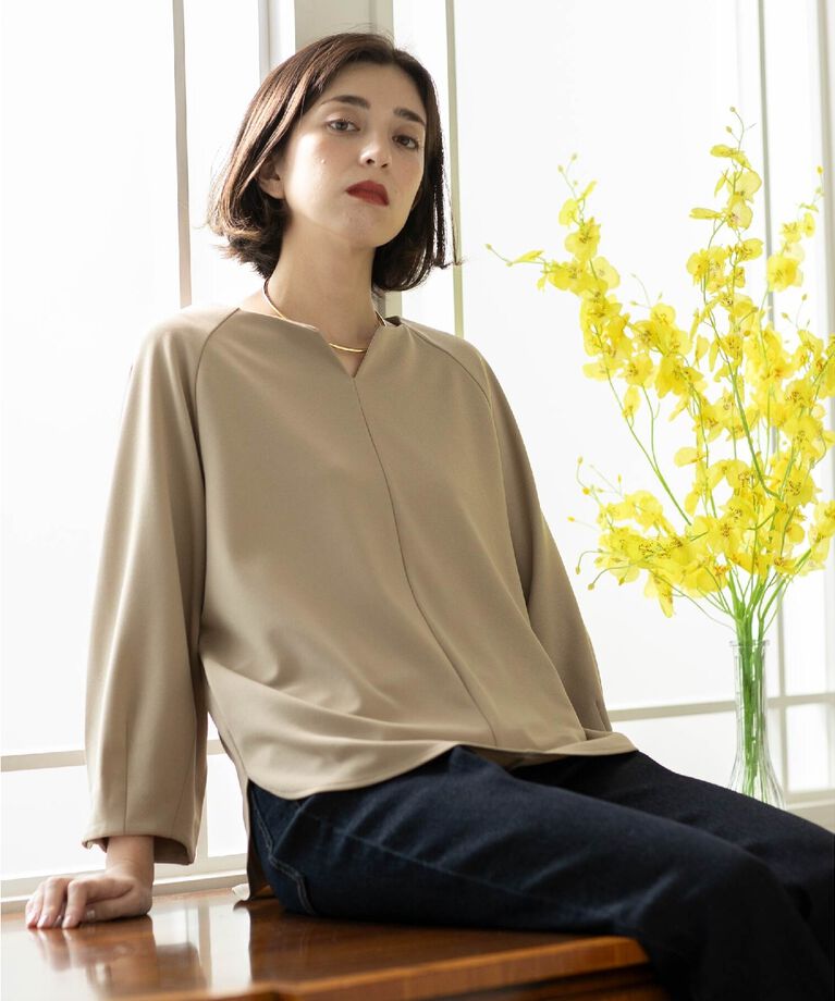 OPAQUE.CLIP「UV 袖口金ボタンキーネックトップス【吸水速乾/洗濯機洗い可】」|Tシャツ・カットソー|