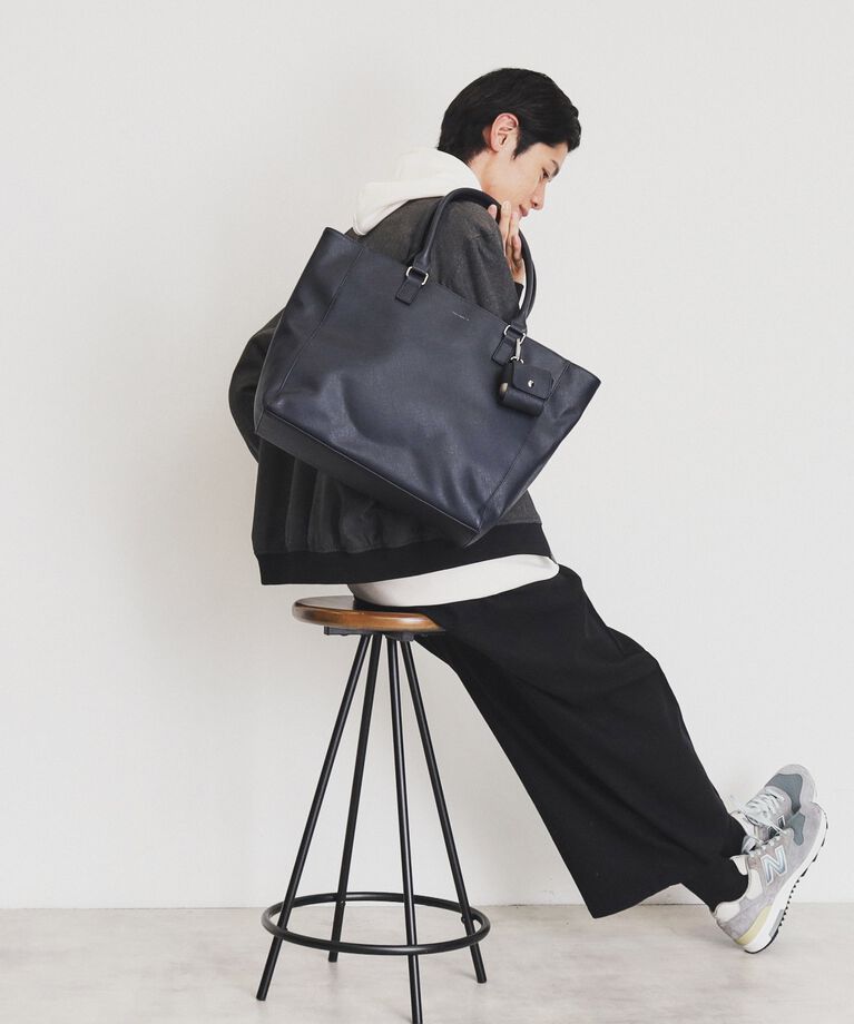 THE SHOP TK「【A4サイズ／ビジネスでも使える】合皮トートバッグ イヤホンケース付き」|トートバッグ|