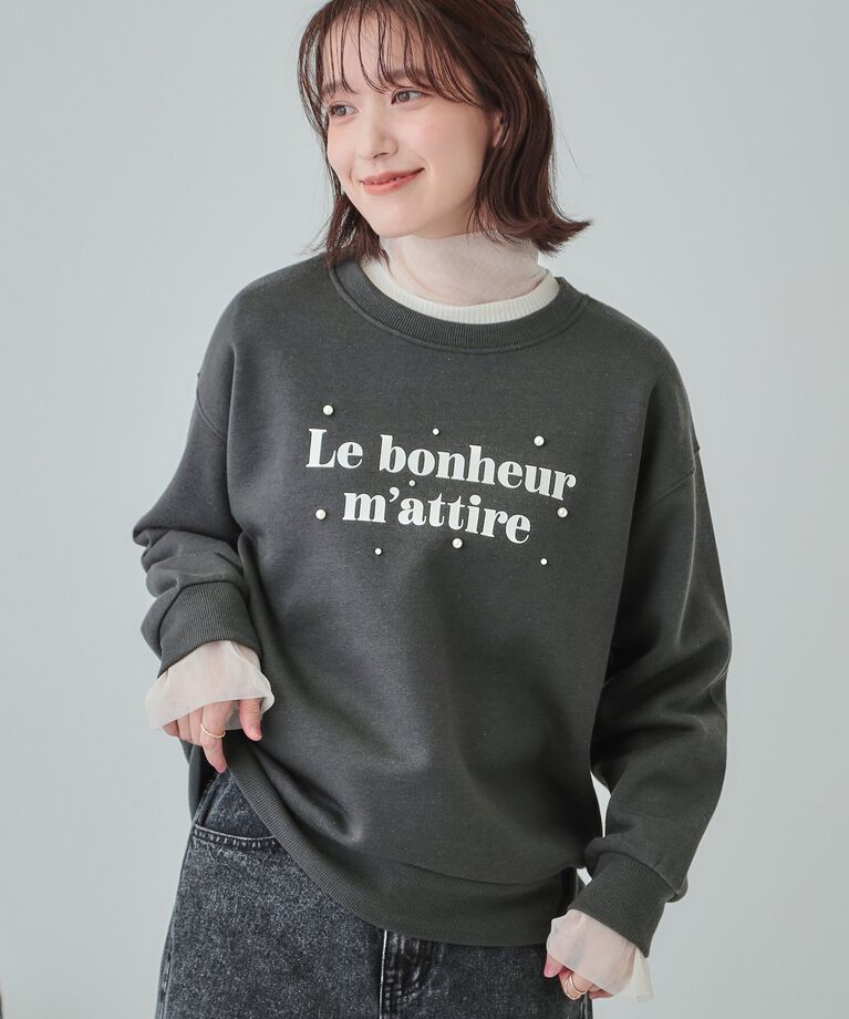 SHOO･LA･RUE「【S-LL】フェイクパール付きロゴ裏起毛トップス」|Tシャツ・カットソー|チャコールグレー(0