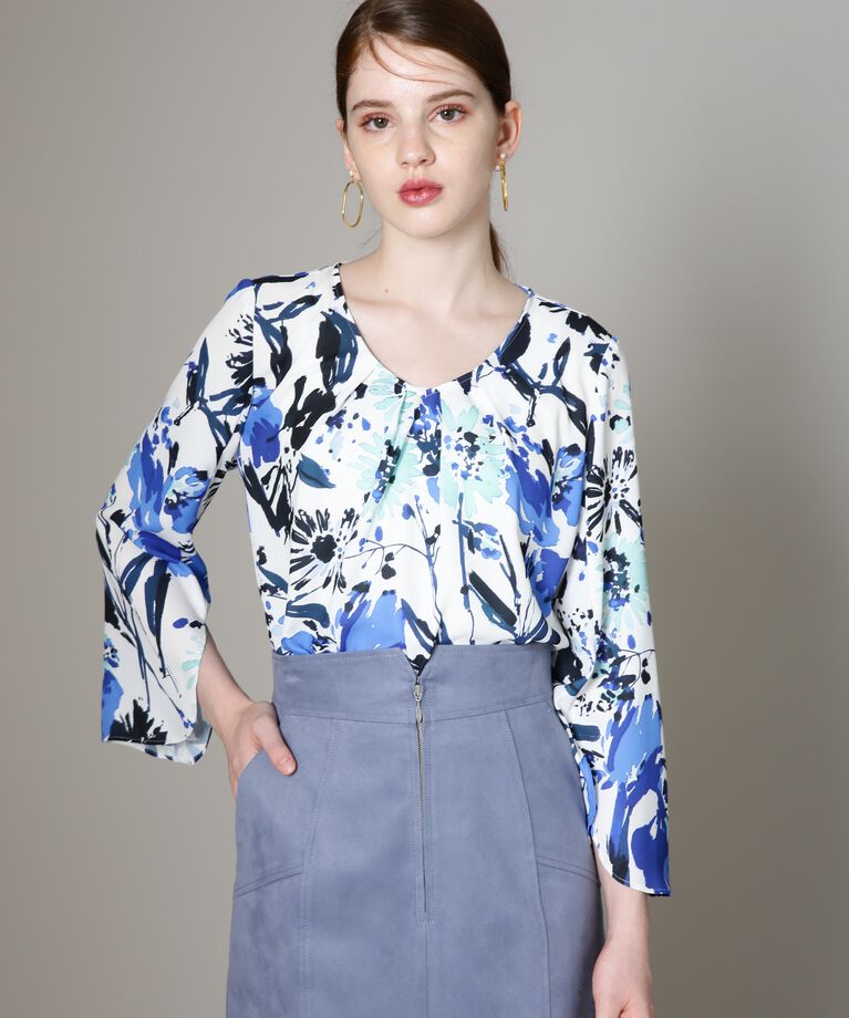  「[WEB限定商品] [URBAN PRECIOUS] ブラッシュフラワープリントブラウス」|シャツ・ブラウス|ブルー系1
